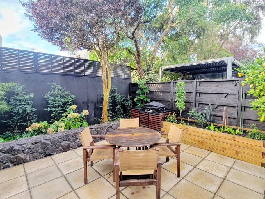 Hagley Park Townhouse Villa Christchurch Exterior photo